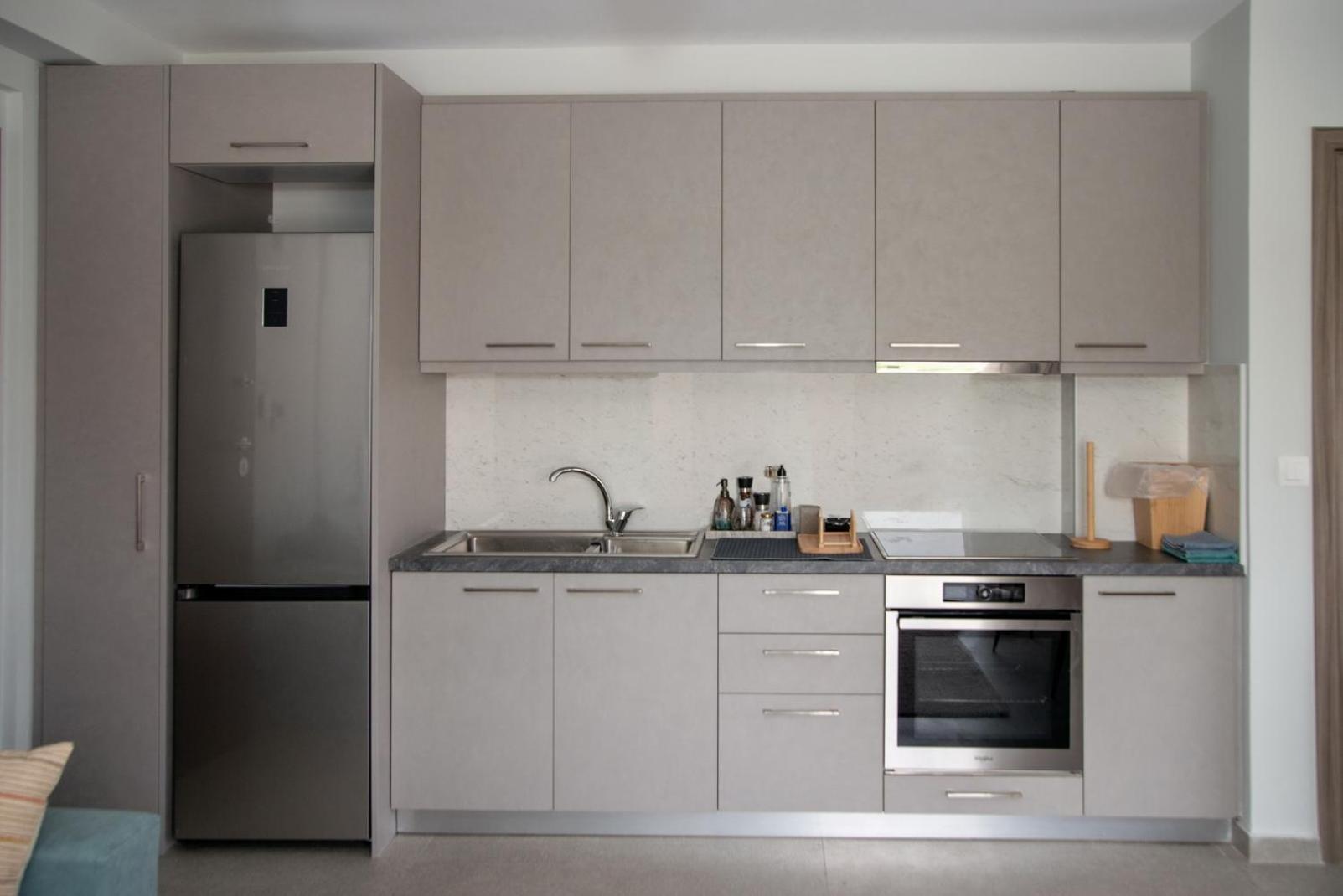 Eugea Apartments Лефкада Екстериор снимка